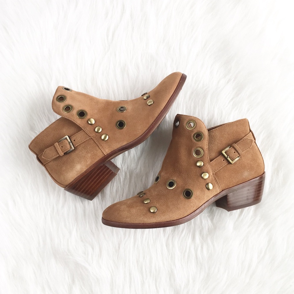 Sam Edelman | cognac tan suede grommet ankle boots